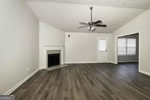 955 Foxworthy Ln, Riverdale, GA 30296 - Photo 3