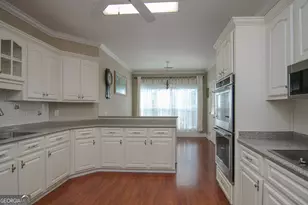 706 Victoria Cir, Warner Robins, GA 31088 - Photo 9