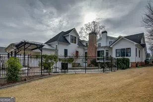 38 Couch St, Senoia, GA 30276 - Photo 9