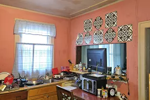 645 E 40th St, Savannah, GA 31401 - Photo 25