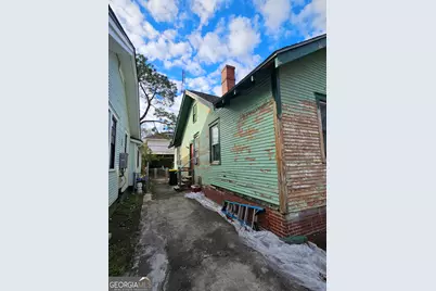 645 E 40th Street, Savannah, GA 31401 - Photo 3