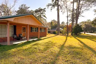 213 Sherman Dr, Brunswick, GA 31523 - Photo 3