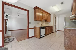 1124 Panola Cir, Warner Robins, GA 31088 - Photo 9