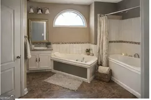 1038 Forest Glen, Jonesboro, GA 30238 - Photo 9