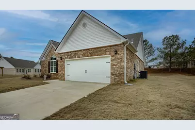 1007 Towne Circle, Social Circle, GA 30025 - Photo 3