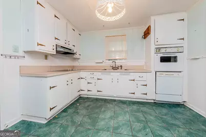 1715 Foster Place, Macon, GA 31211 - Photo 13