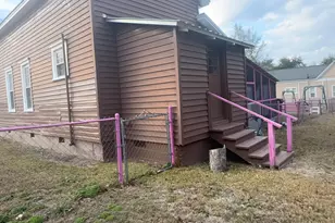 245 S Lewis St, Metter, GA 30439 - Photo 11