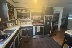 245 S Lewis St, Metter, GA 30439 - Photo 29