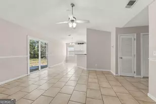 207 Candy Ct, Saint Marys, GA 31558 - Photo 9