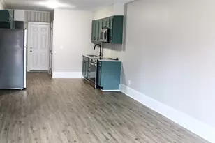 118 1/2 Dougherty St, Lagrange, GA 30241 - Photo 3