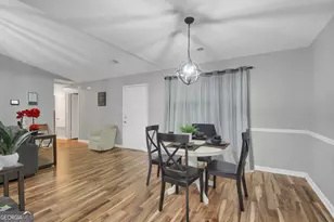 3992 Wrexham Dr, Snellville, GA 30039 - Photo 9