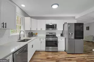 3992 Wrexham Dr, Snellville, GA 30039 - Photo 11