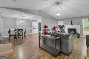 3992 Wrexham Dr, Snellville, GA 30039 - Photo 5