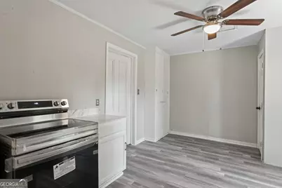 212 W Quilly Street, Griffin, GA 30223 - Photo 11