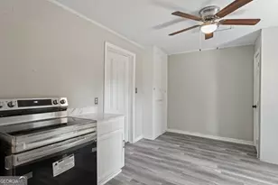 212 W Quilly St, Griffin, GA 30223 - Photo 11