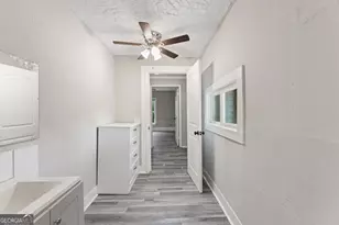 212 W Quilly St, Griffin, GA 30223 - Photo 9