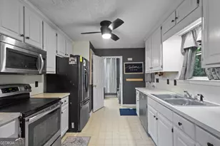 805 Beaver Lake Drive, Clarkesville, GA 30523 - Photo 7