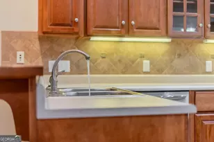 4023 Redstone Cir, Blackshear, GA 31516 - Photo 9