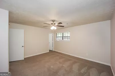 380 Fleming Court, Jonesboro, GA 30238 - Photo 9