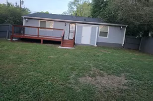 5349 Tracey Dr, Stone Mountain, GA 30088 - Photo 3