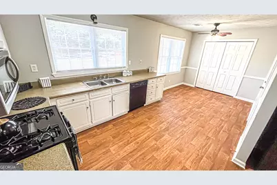 205 Silver Creek Lane, Stockbridge, GA 30281 - Photo 21