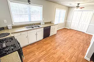 205 Silver Creek Ln, Stockbridge, GA 30281 - Photo 21