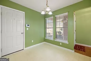 2530 Hillvale Cir, Lithonia, GA 30058 - Photo 15