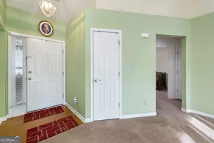 2530 Hillvale Cir, Lithonia, GA 30058 - Photo 5