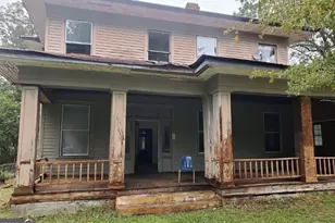 114 E Adams St, Sparta, GA 31087 - Photo 1