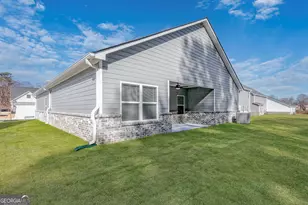 292 Sunfish Cir, Jefferson, GA 30549 - Photo 3