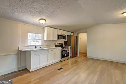 144 Skyland Drive E, Locust Grove, GA 30248 - Photo 7