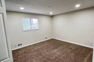 9028 Raven Dr, Jonesboro, GA 30238 - Photo 9