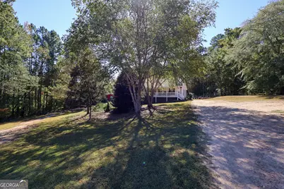 394 Burg Road, Locust Grove, GA 30248 - Photo 9