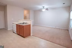 1259 Chinon Point, Lithonia, GA 30058 - Photo 3
