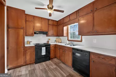 2015 Highriggs Lane, Snellville, GA 30078 - Photo 13