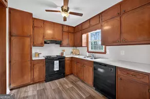 2015 Highriggs Ln, Snellville, GA 30078 - Photo 13