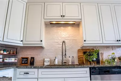 3820 Roswell Road NE #408, Atlanta, GA 30342 - Photo 7