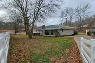 847 Greenwood Lake Dr, Franklin, GA 30217 - Photo 1