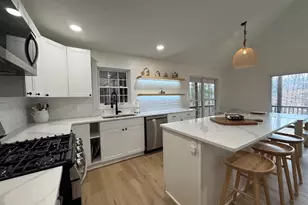 574 Knottywood Dr, Lavonia, GA 30553 - Photo 3