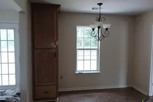 732 Gateway Dr, Bonaire, GA 31005 - Photo 3