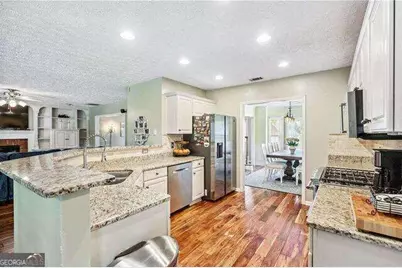 2152 Marne Glen NW, Kennesaw, GA 30152 - Photo 7