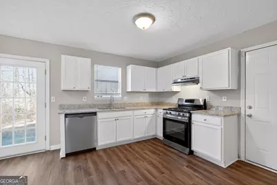 826 Greenhedge Way, Stone Mountain, GA 30088 - Photo 13