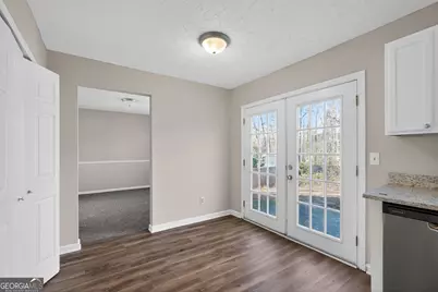 826 Greenhedge Way, Stone Mountain, GA 30088 - Photo 15