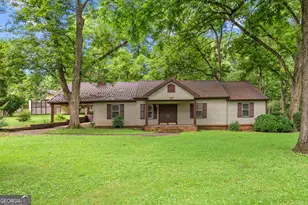 724 Hill St, Madison, GA 30650 - Photo 1