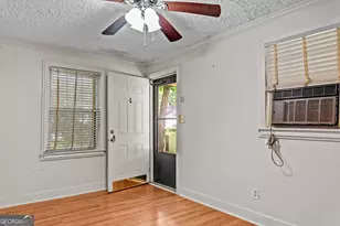 546 Fourth St, Madison, GA 30650 - Photo 21