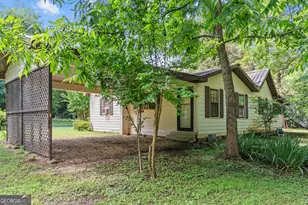 546 Fourth St, Madison, GA 30650 - Photo 5