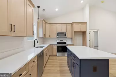 146 James Road, Clarkesville, GA 30523 - Photo 7