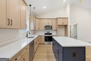 146 James Rd, Clarkesville, GA 30523 - Photo 7