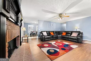 274 Stillwood Dr, Hartwell, GA 30643 - Photo 3