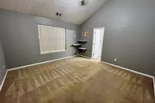 6135 Stone Creek Ln, Rex, GA 30273 - Photo 15